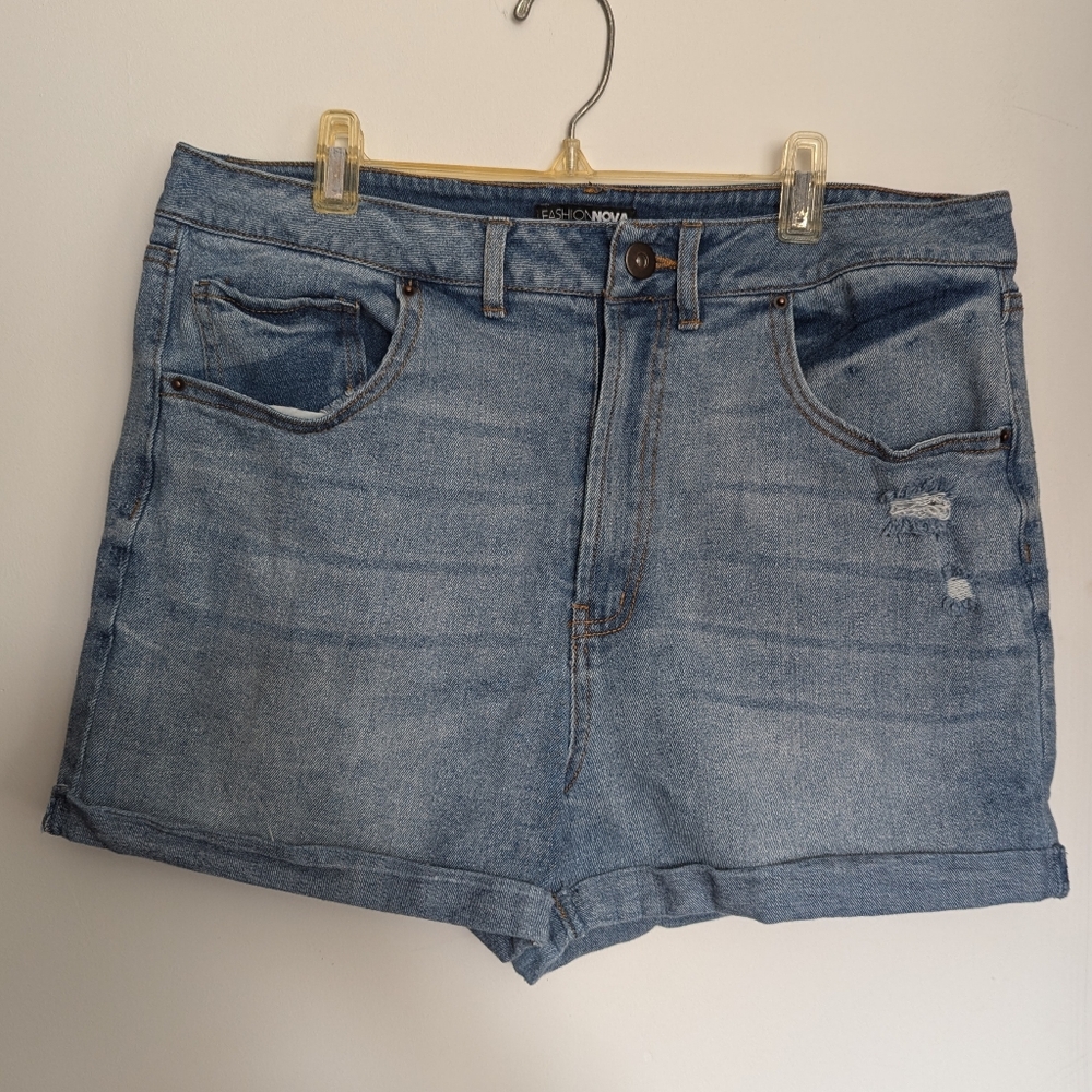 Fashion nova high rise jean shorts